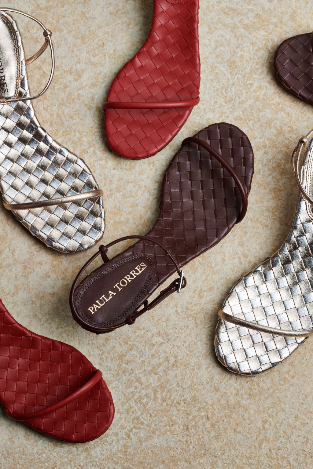 4 LOOKS COM SANDÁLIAS CONFORTÁVEIS: DICAS PARA ACERTAR NA&nbsp;ESCOLHa